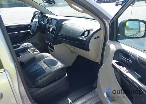 2012 Chrysler Town & Country Touring from USA, damaged, VIN 2C4RC1BG6CR282864